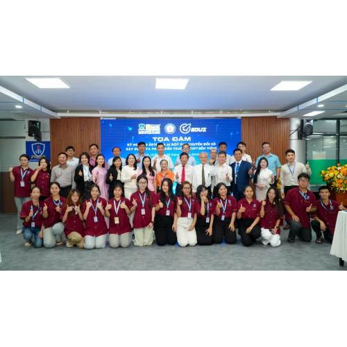 Lộ trình chuyển đổi số dành cho trường THPT – 4 giai đoạn phát triển bền vững