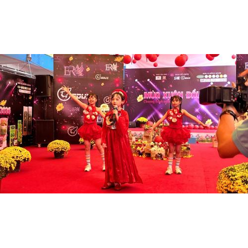 Mùa Xuân Đầu Tiên – Một mùa xuân được sinh ra từ tư duy mới