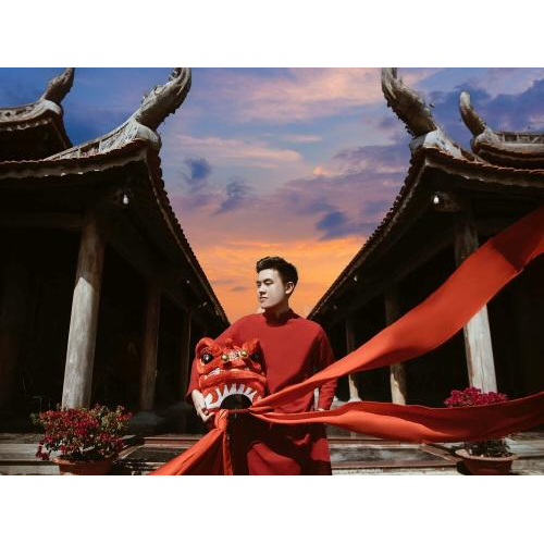 Sống chậm để "thương" bản sắc dân tộc