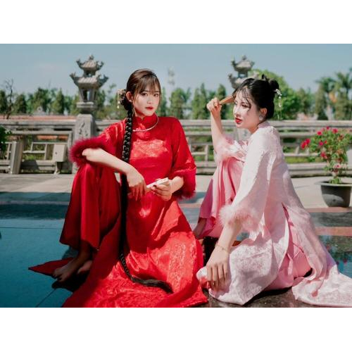 Hóa thân thành nàng "thơ" trong từng khung hình